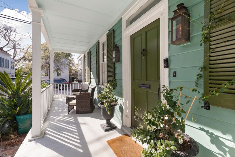 22 Gadsden St, Charleston, SC 29401
