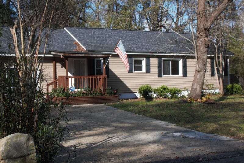 6981 Whitcomb Dr, North Charleston, SC 29406
