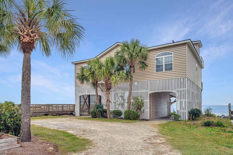 1685 E Ashley Ave, Folly Beach, SC 29439