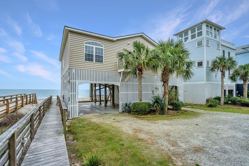 1685 E Ashley Ave, Folly Beach, SC 29439
