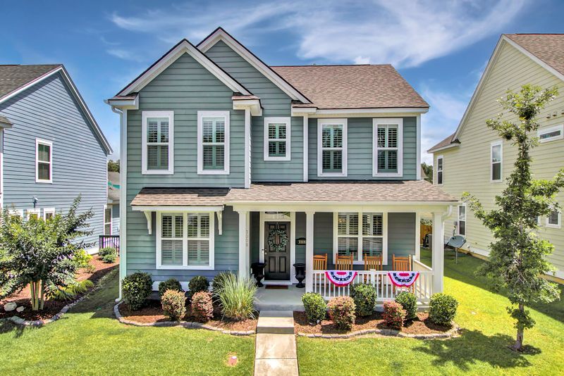3008 Memorial Dr, Charleston, SC 29414