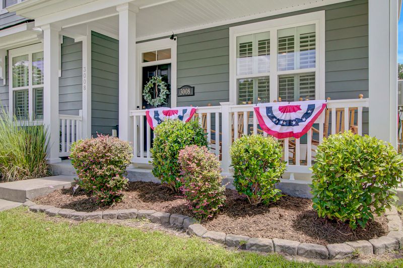 3008 Memorial Dr, Charleston, SC 29414