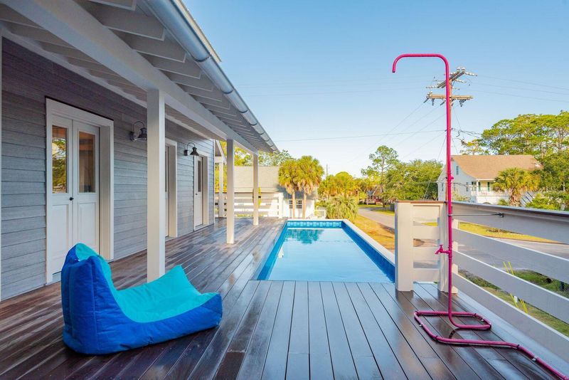 213 W Indian Ave, Folly Beach, SC 29439