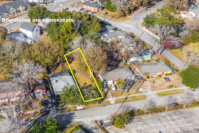 1512 Mosstree Rd, North Charleston, SC 29405