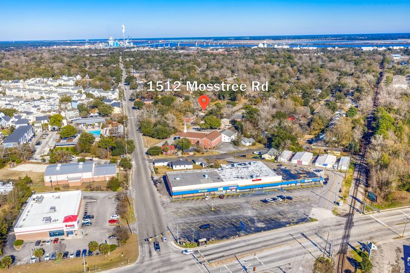 1512 Mosstree Rd, North Charleston, SC 29405