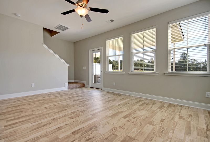 7760 Park Gate Dr, North Charleston, SC 29418