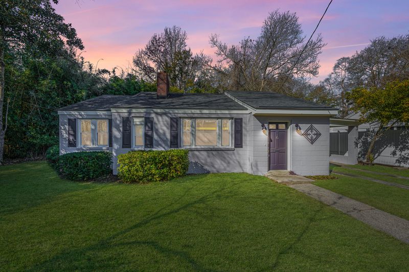 6 Ashdale Dr, Charleston, SC 29407