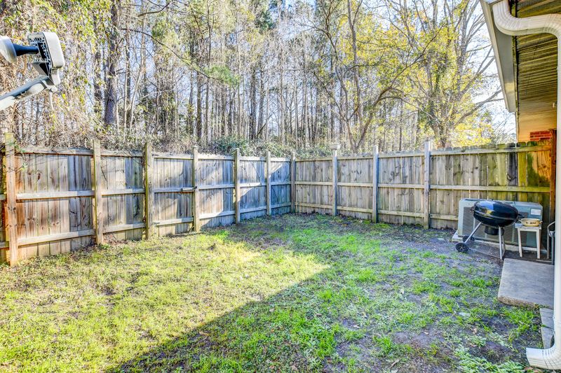 2745 Oak Leaf Dr, North Charleston, SC 29420