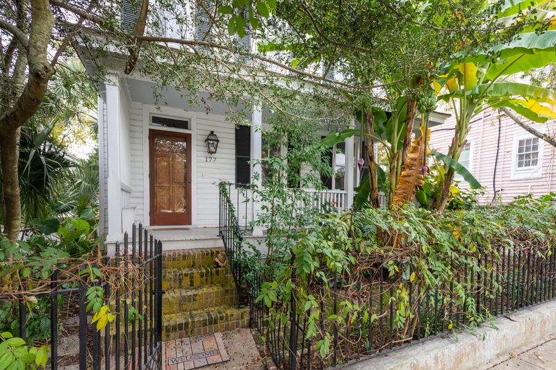 177 Queen St, Charleston, SC 29401