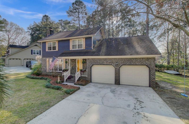 126 Plantation Dr, Summerville, SC 29485