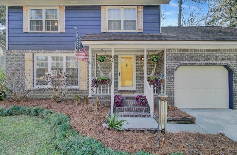 126 Plantation Dr, Summerville, SC 29485