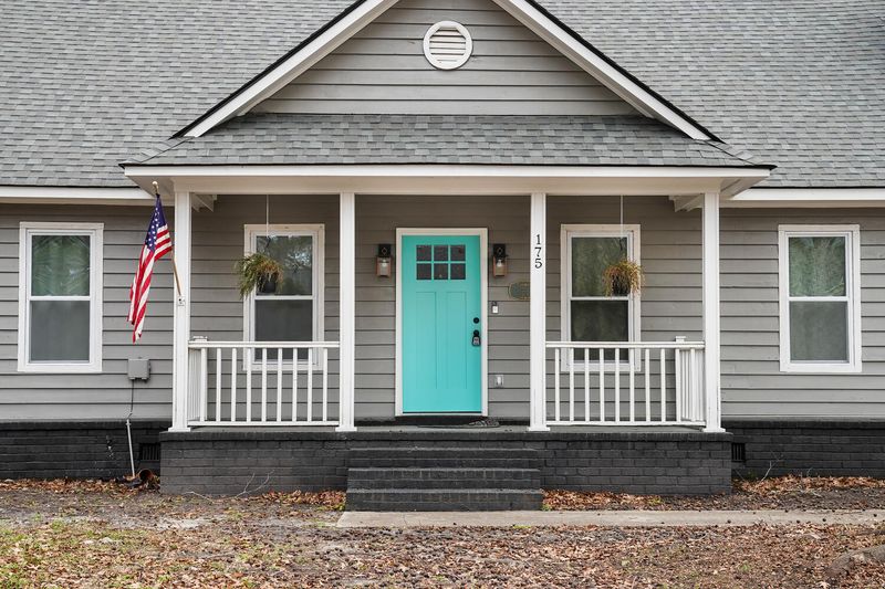 175 Fox Chase Dr, Goose Creek, SC 29445