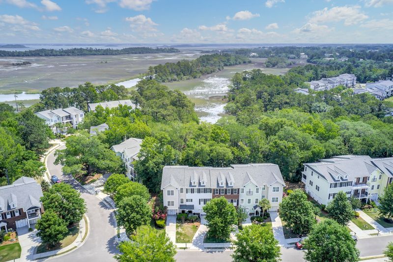 225 Etiwan Pointe Dr #116-2, Mount Pleasant, SC 29464