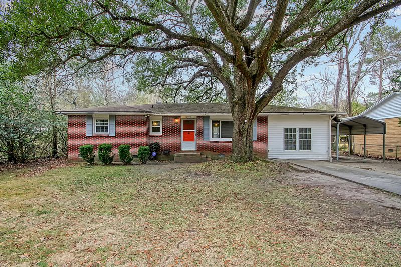 2916 Otranto Rd, North Charleston, SC 29406