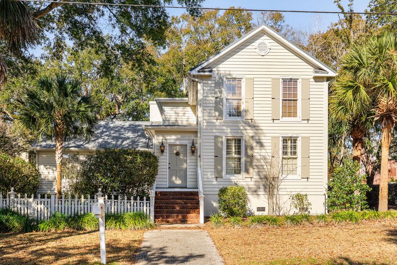 302 Bank St, Mount Pleasant, SC 29464