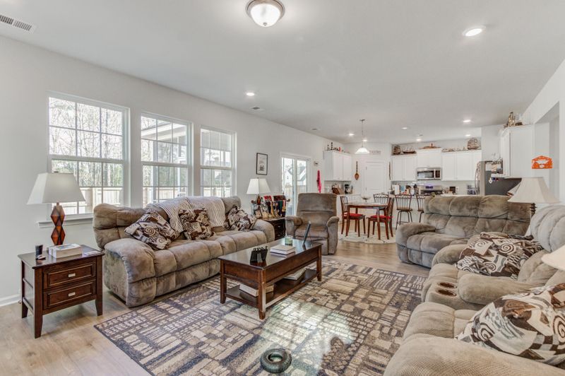 408 Spanish Wells Rd, Summerville, SC 29486