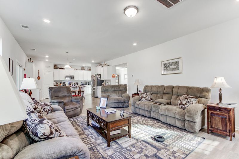 408 Spanish Wells Rd, Summerville, SC 29486