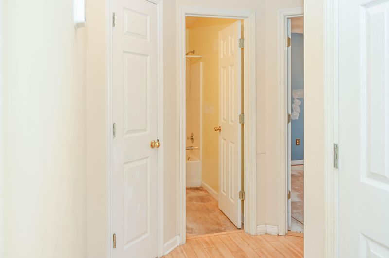 319 Sussex Ct, Goose Creek, SC 29445