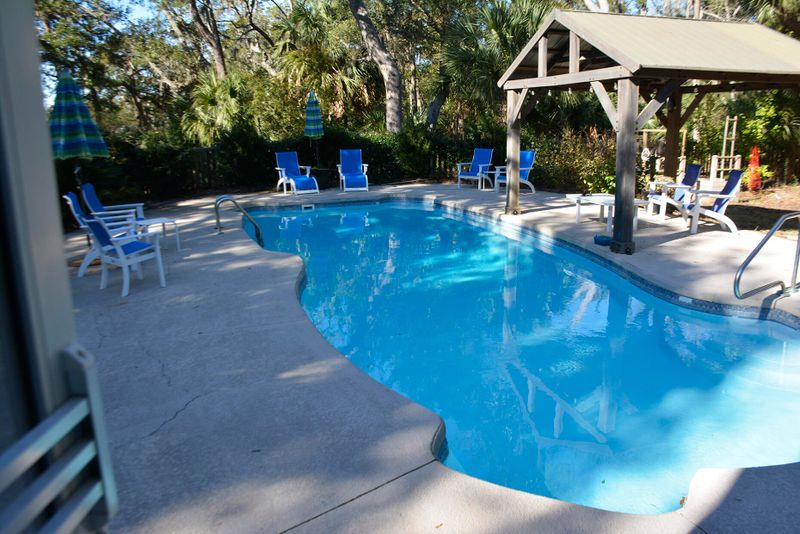 8783 Palmetto Rd, Edisto Island, SC 29438
