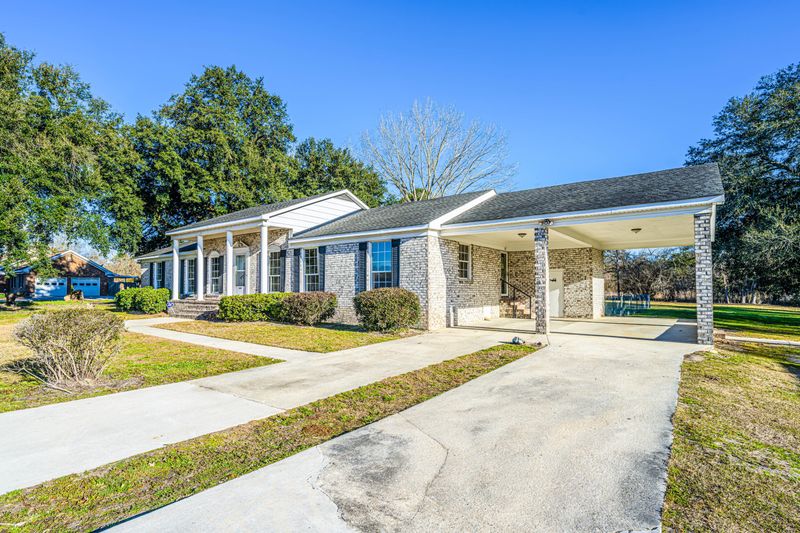 1486 Hwy 61, Ridgeville, SC 29472