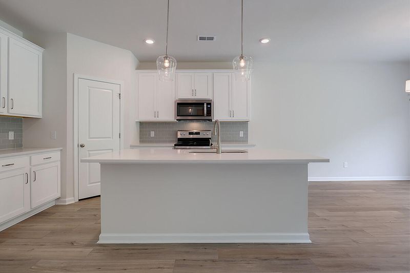 192 Cypress Plantation Rd, Moncks Corner, SC 29461