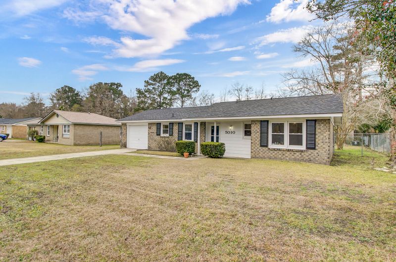 5010 Foxwood Dr, North Charleston, SC 29418