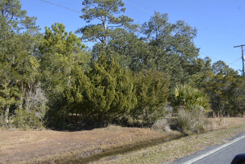 8274 Oyster Factory Rd, Edisto Island, SC 29438