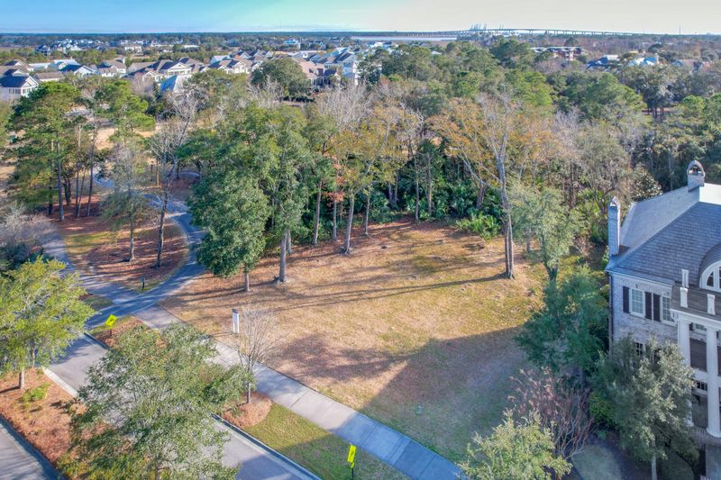 425 Island Park Dr, Charleston, SC 29492