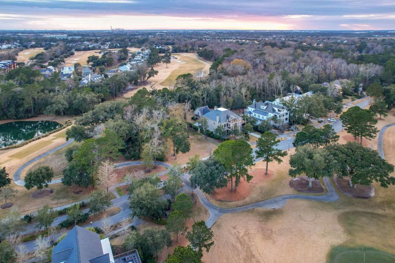 425 Island Park Dr, Charleston, SC 29492