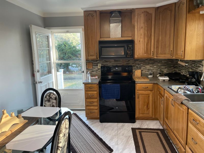 189 Monitor Cir, Moncks Corner, SC 29461