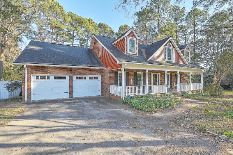 15 Plantation Cir, Summerville, SC 29485