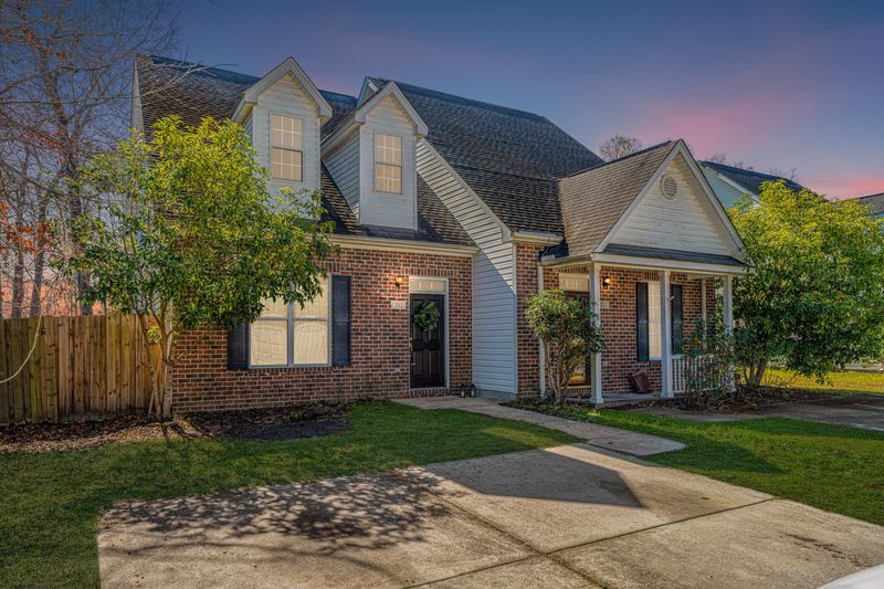 311 Springview Ln, Summerville, SC 29485