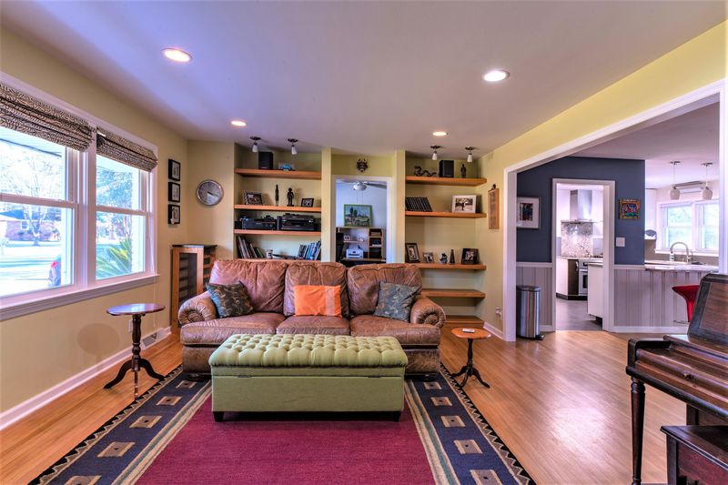 1711 Somerset Cir, Charleston, SC 29407