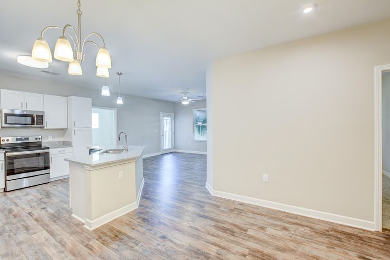 7307 Bowen Corner Ave, Hanahan, SC 29410