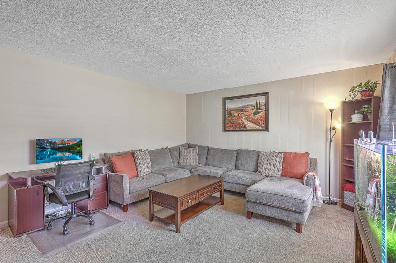 252 Jean Wells Dr, Goose Creek, SC 29445
