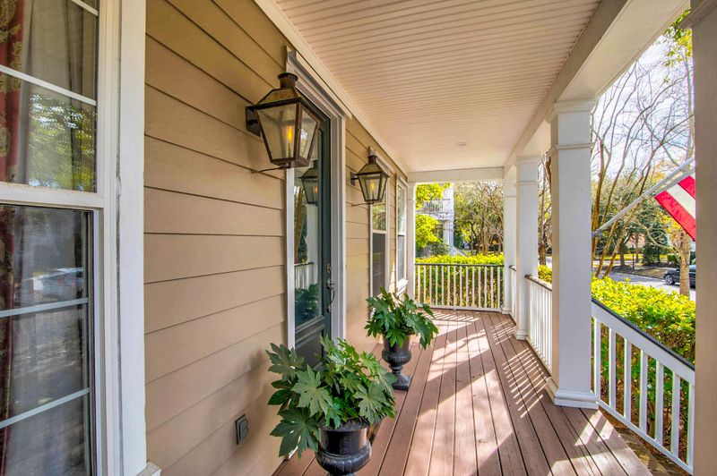 1018 Barfield St, Charleston, SC 29492