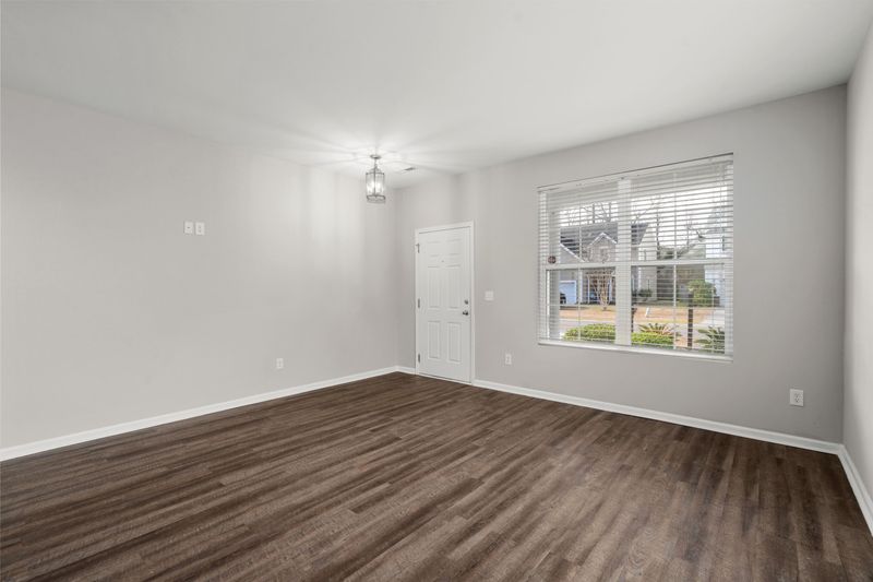 426 Village Park Dr, Ladson, SC 29456