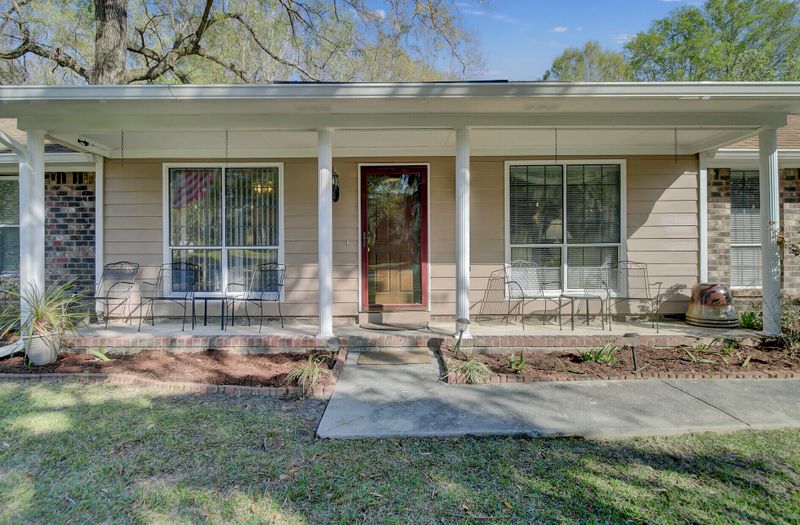 117 Palmetto Bluff Dr, North Charleston, SC 29418
