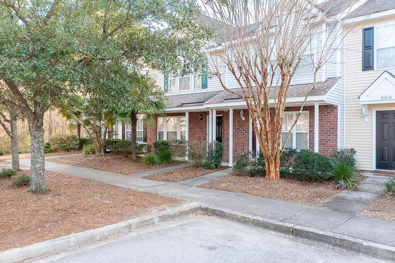 305 Tree Branch Cir, Summerville, SC 29483