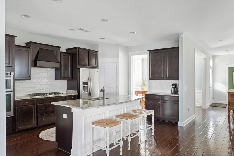 1886 Gammon St, Charleston, SC 29414