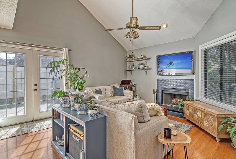 34 Maplecrest Dr, Charleston, SC 29412