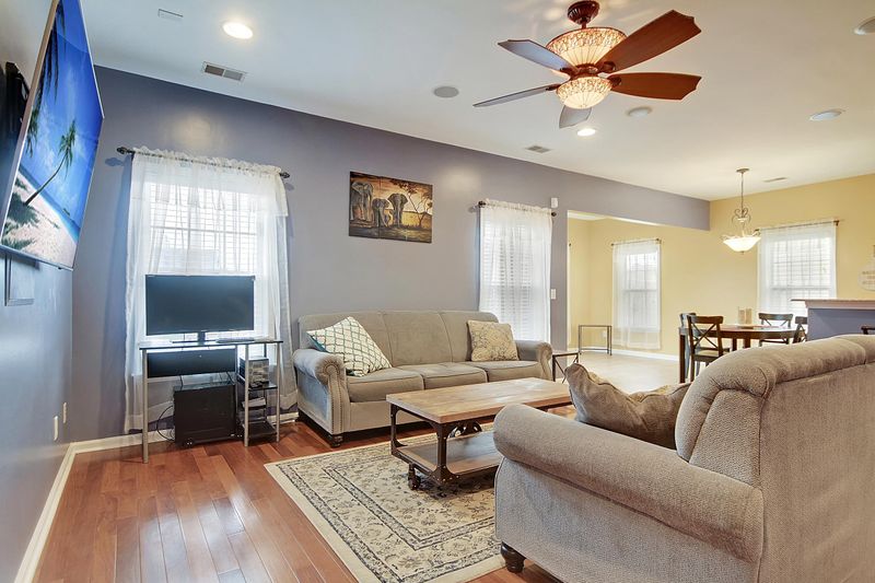 8006 Henderson Rd, Summerville, SC 29483