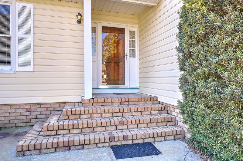 1117 Kilarney Rd, Mount Pleasant, SC 29464