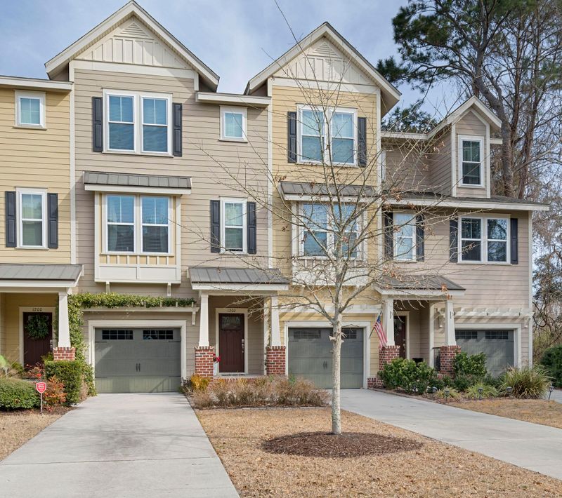 1202 Dingle Rd, Mount Pleasant, SC 29466