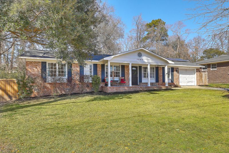 1240 Hillside Dr, Hanahan, SC 29410