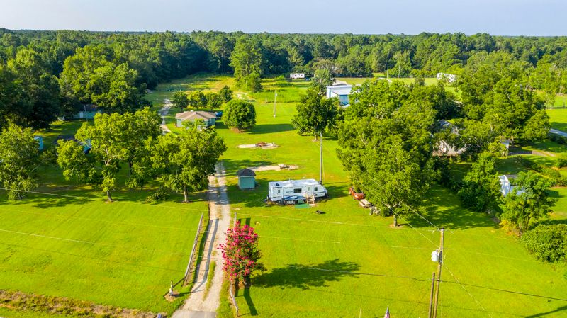1077 Thomas Walters Rd, Pineville, SC 29468