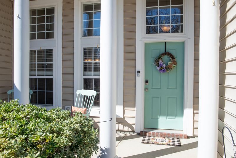 343 Lakewind Dr, Moncks Corner, SC 29461