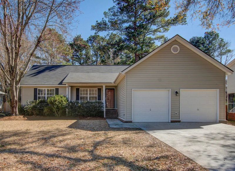 192 Thames Ave, Summerville, SC 29485