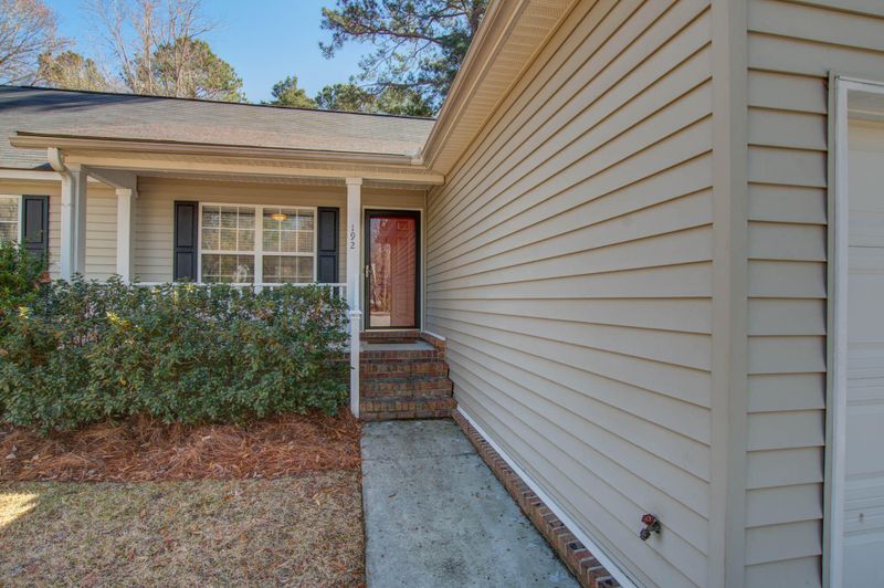 192 Thames Ave, Summerville, SC 29485