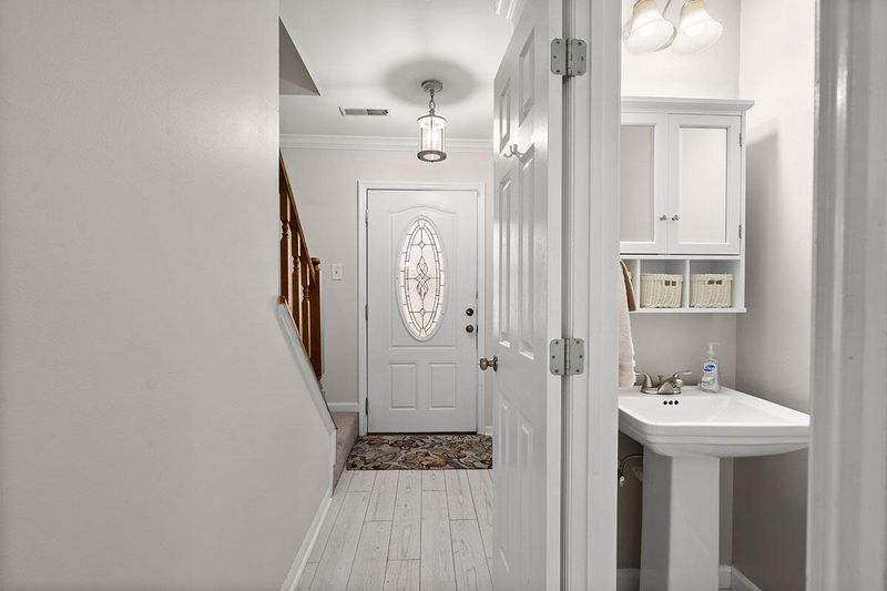 102 Danzid Dr, Summerville, SC 29483